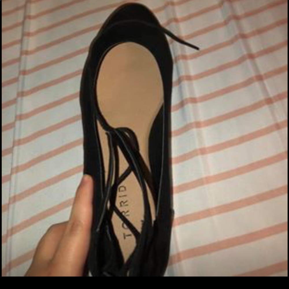 Torrid flats!